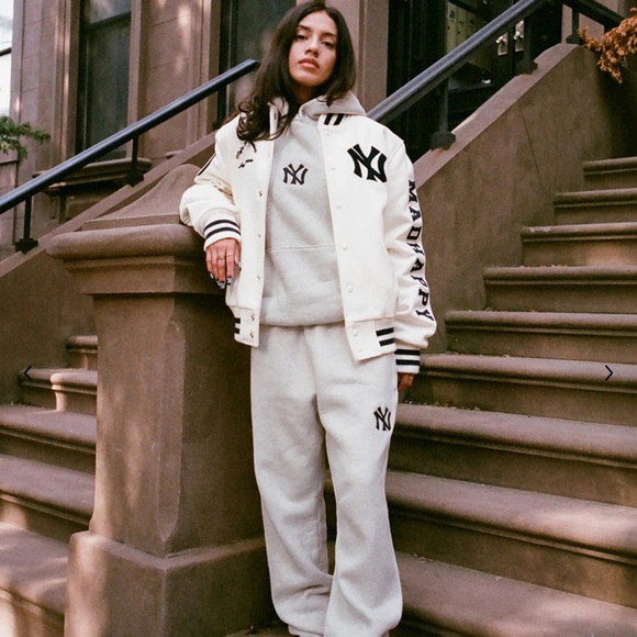 Madhappy New York Yankees hoodie. - Picture 6 of 8